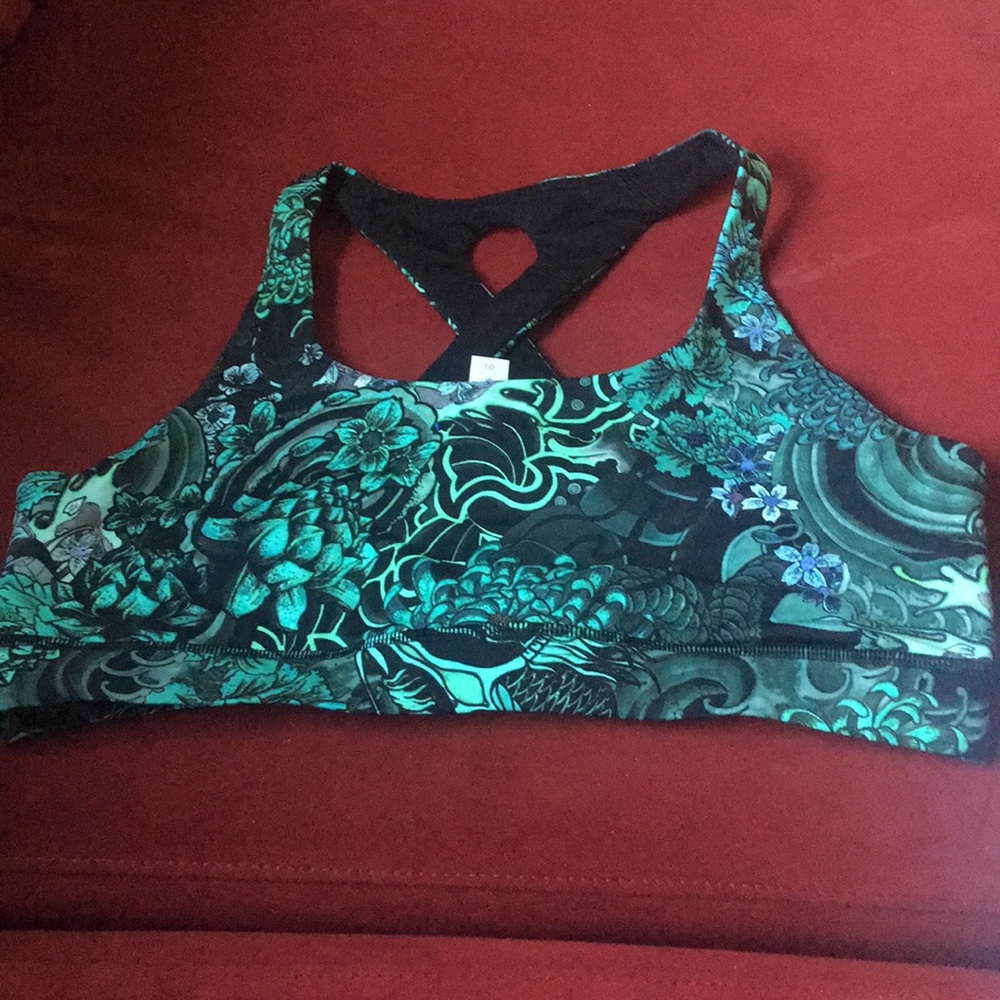 NWT Lululemon Sports Bra